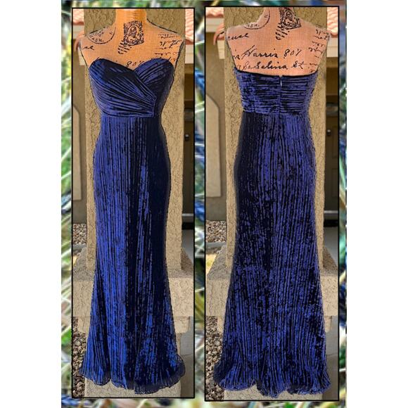 Lulus Navy Blue Velvet Pleated Strapless Classy Sensation Maxi Dress Size S - Picture 2 of 12